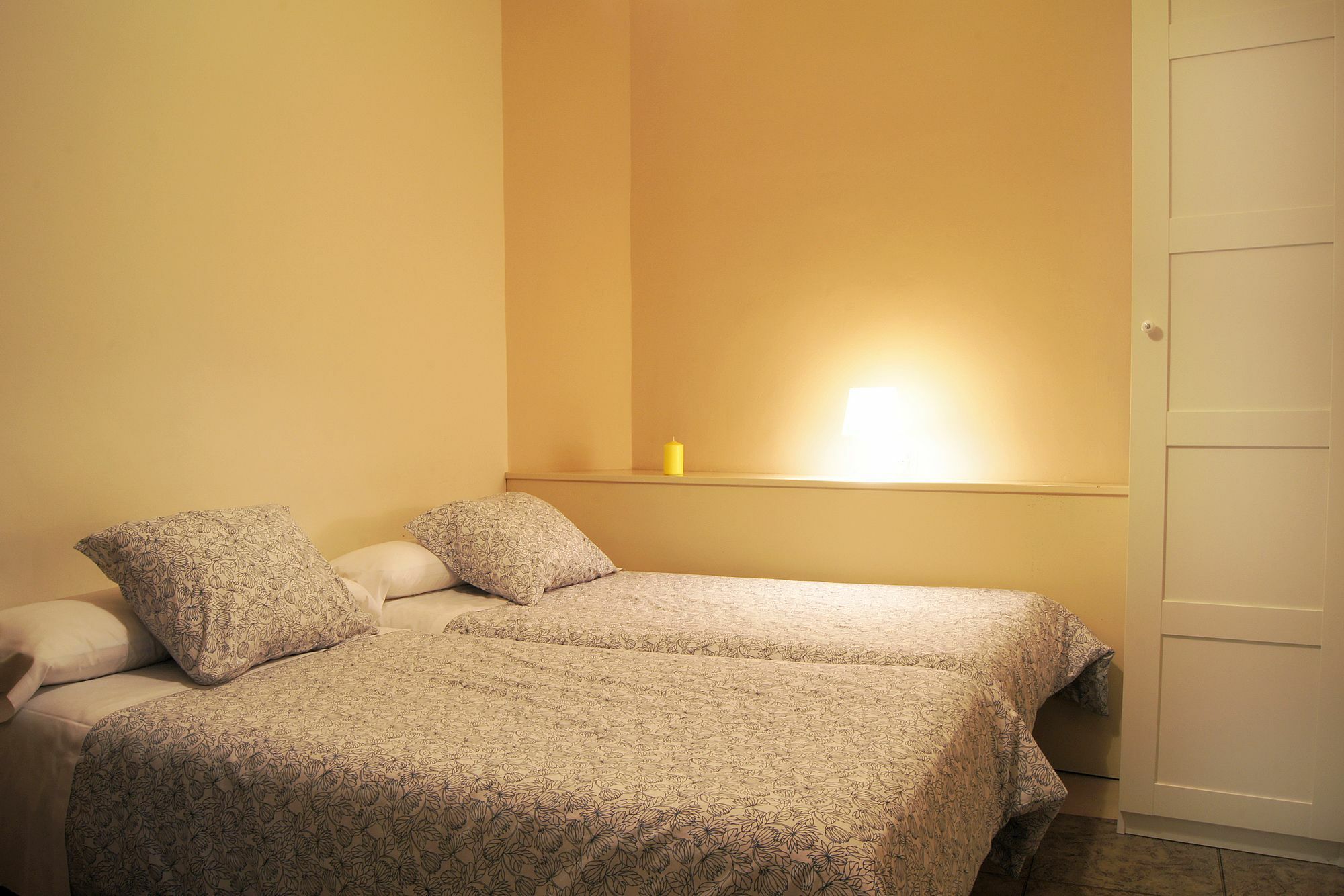 Hostal Alistana Madrid Exterior photo