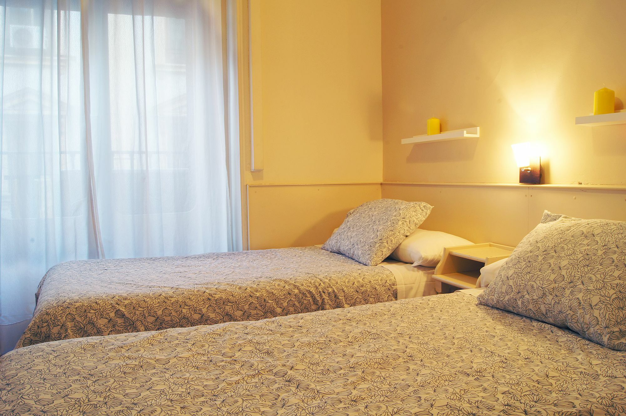 Hostal Alistana Madrid Exterior photo